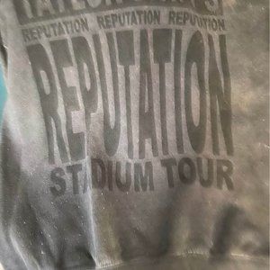 Reputation Stadium Tour pullover